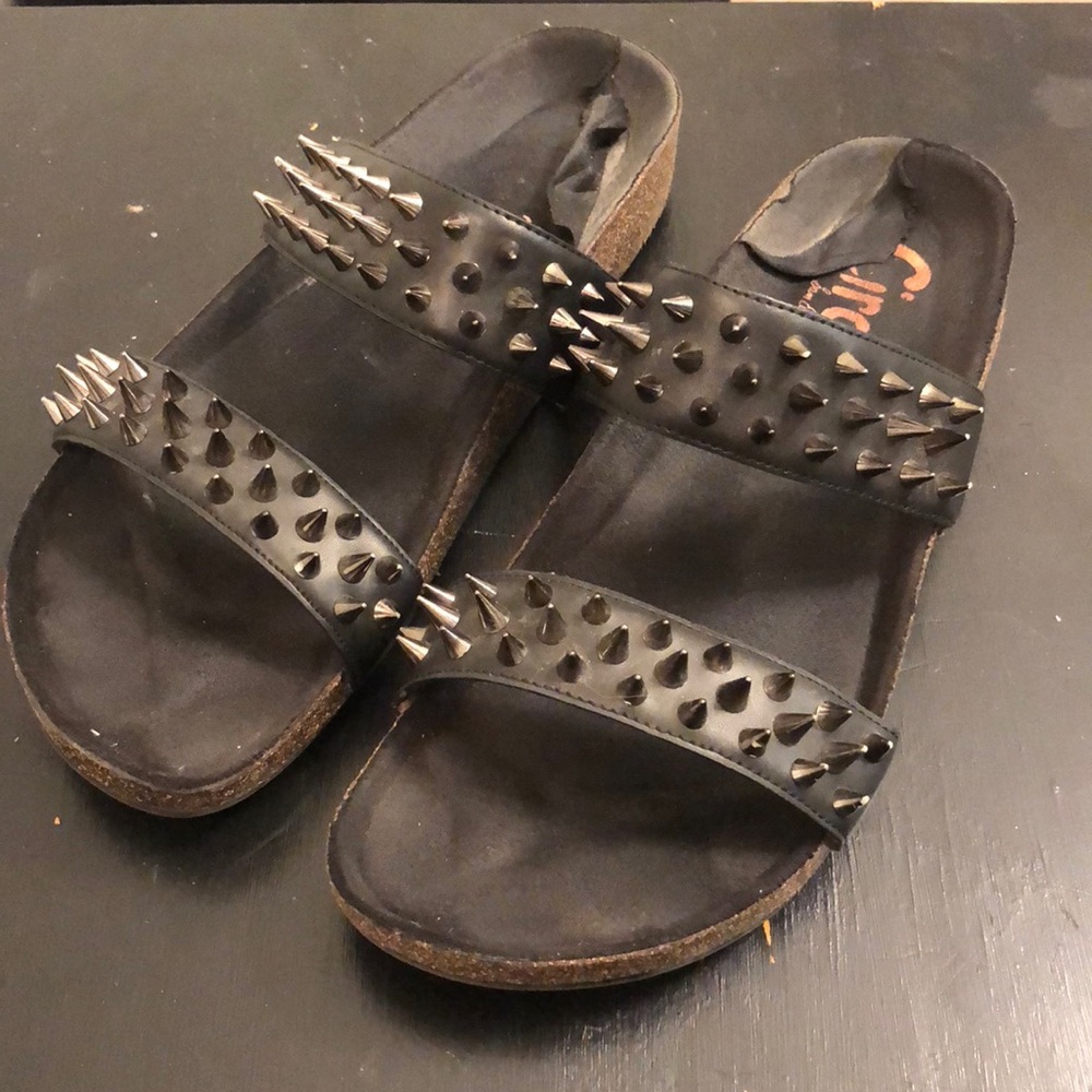 Studded Slides